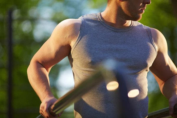 Pourquoi porter des vêtements de sudation lors de la musculation ?